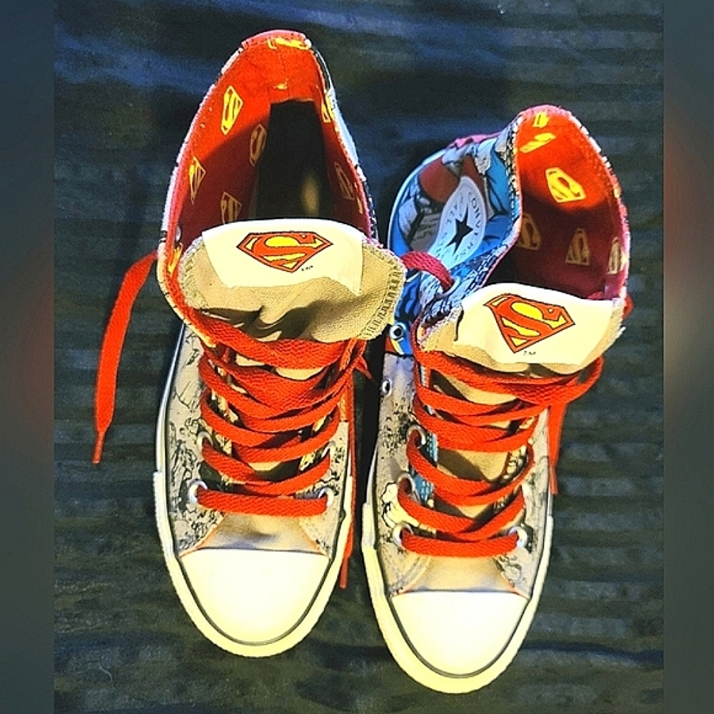DC Comics Superman Converse Unisex Hi Top Sneaker M5/W7 - Picture 3 of 7